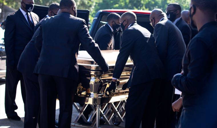 ABD'de polis şiddetiyle öldürülen Floyd için üçüncü cenaze töreni düzenlendi