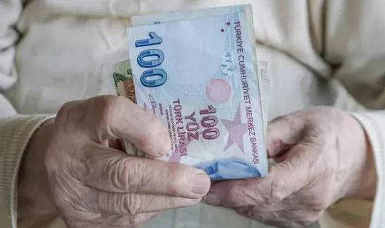 Bayram ikramiyelerini bekleyen emekliye kötü haber! Enflasyona yenildi