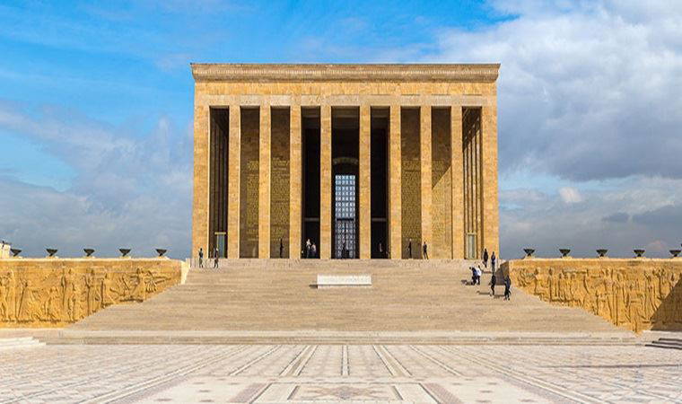 ADD Lozan’ın yıldönümünde Anıtkabir’de