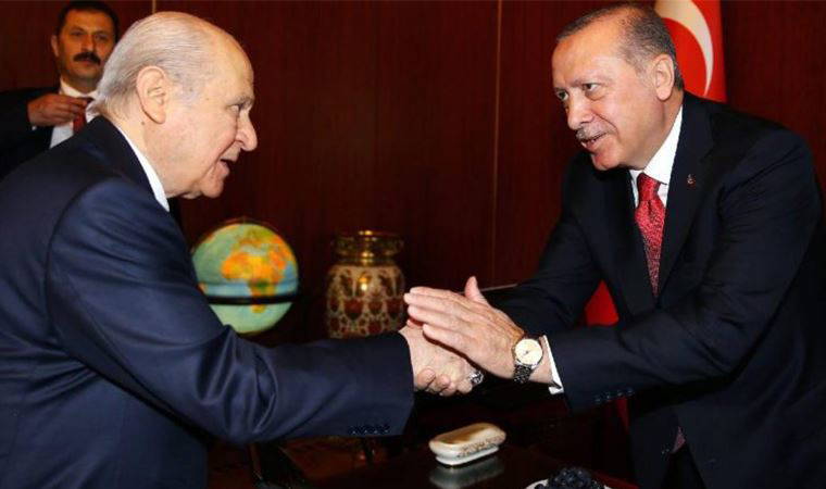 MetroPOLL'ün son anketi açıklandı: AKP ve MHP'nin oylarında düşüş sürüyor!