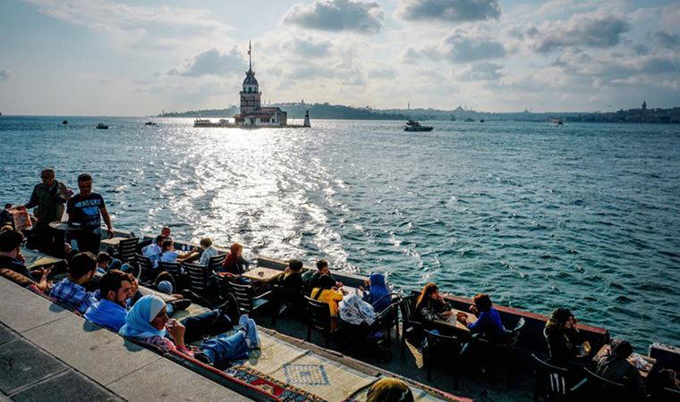 Üsküdar sahilinde çekirdek çitlemek yasaklandı