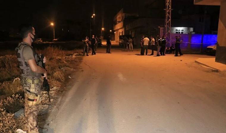 Adana'da bir eve el yapımı bomba atıldı