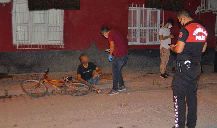 'Evli kadına mesaj atan' kişiye linç girişimi: Özel harekat polisleri kurtardı