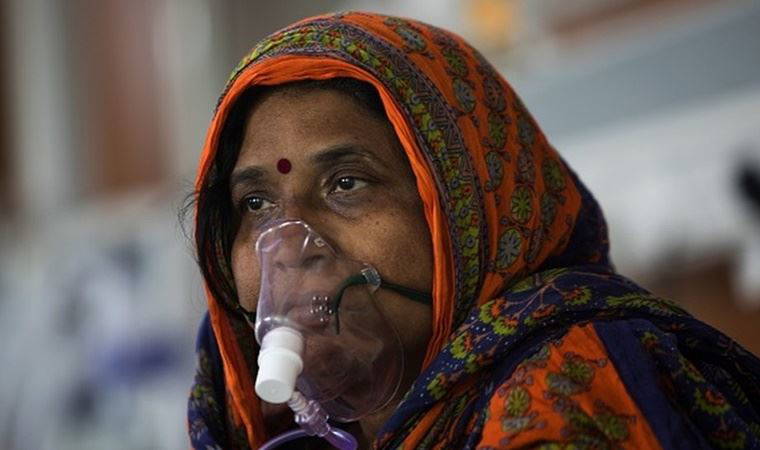 Hindistan'da Covid-19 vakalarındaki artış yüzünden oksijen sıkıntısı çekiliyor