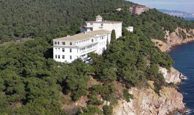 İstanbul Tabip Odası'ndan Atatürk'ün açtığı pandemi hastanesinin Diyanet'e devredilmesine tepki