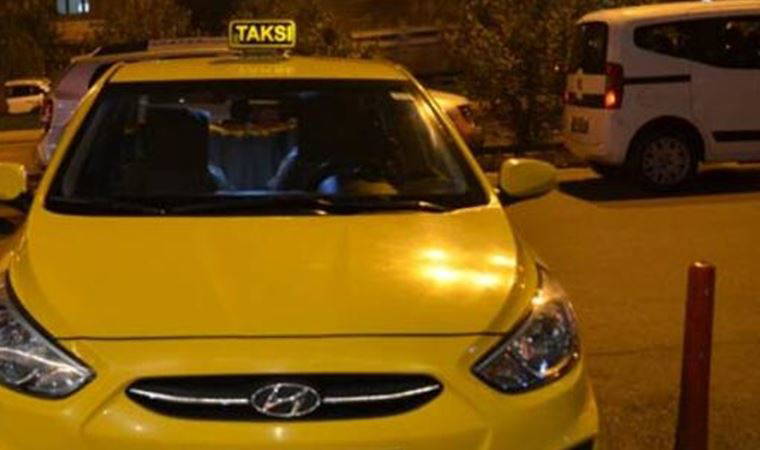 Taksisinde unutulan çantada bozuk para var sandı, 2.5 kilo altın çıktı