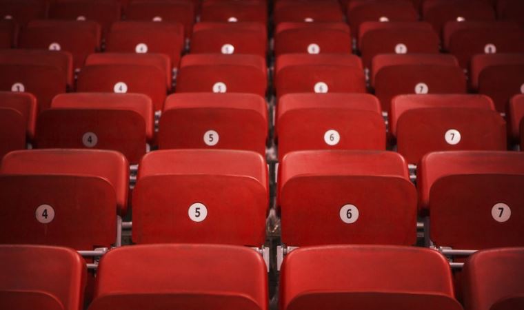 Pandemiyle birlikte zor günler yaşayan özel tiyatrolar ne istiyor?