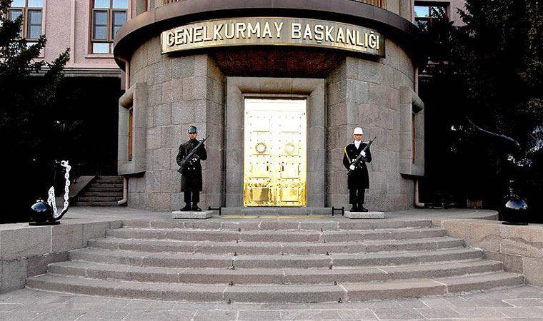 İkisi FETÖ, biri yolsuzluk şüphelisi üç generalin emekliye sevk edildiği ileri sürüldü