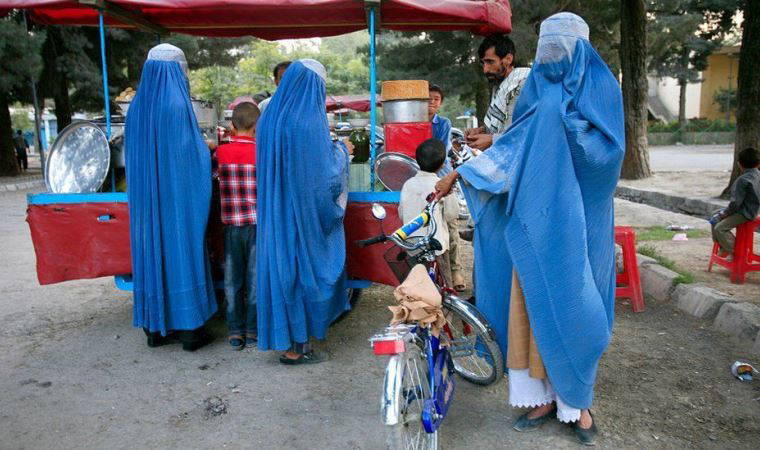 Taliban'dan çok eşlilik uyarısı: Düşmanlarımıza malzeme veriyor