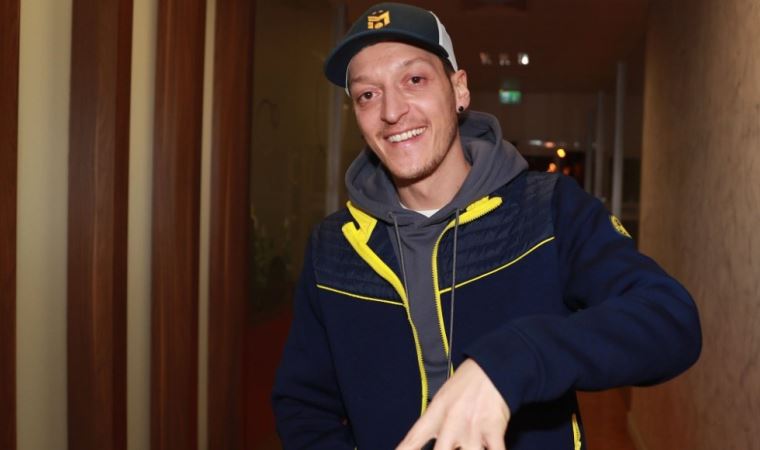 Emre Belözoğlu: Mesut kupalar için geldi