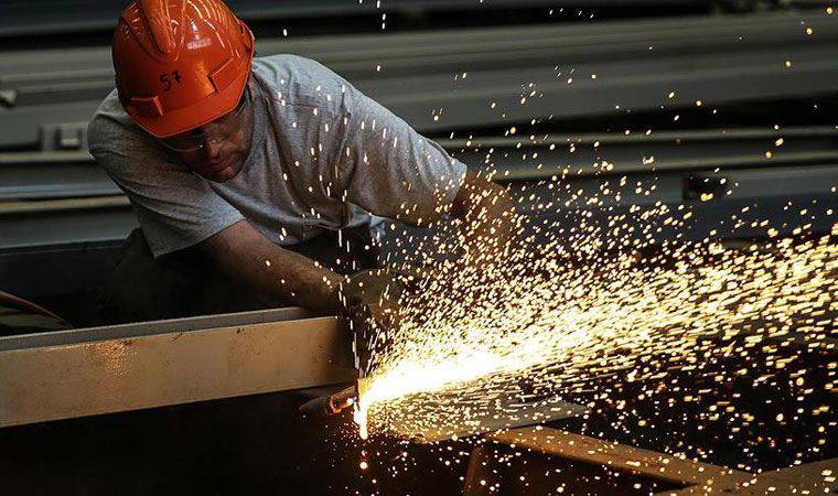 İSO Başkanı Erdal Bahçıvan’a göre hammadde fiyatlarındaki oynaklık enflasyonu etkileyecek