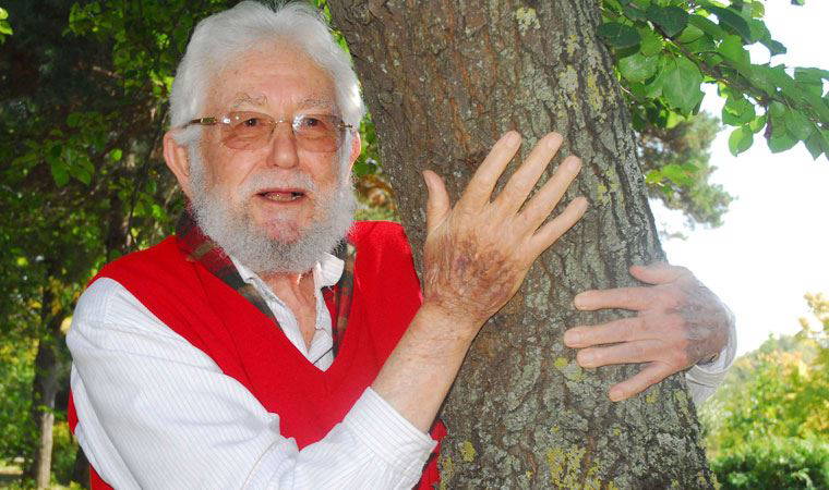 Toprak Dede unutulmadı: Hayrettin Karaca anıldı