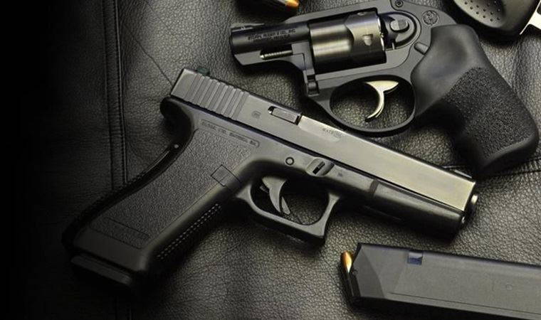 İstanbul’da “kafe” görünümlü silah imalathanesine operasyon: 24 silah ele geçirildi