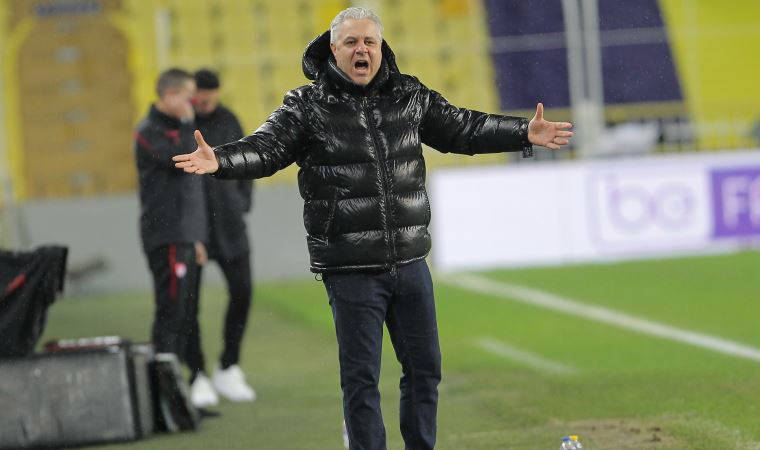 İlk maçında kırmızı kartı yedi