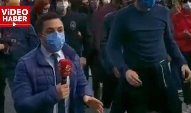 Öğrencilerin sloganları karşısında Beyaz Tv muhabirinin zor anları