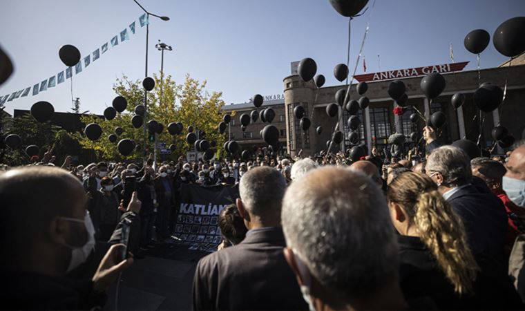 'Ankara Gar Katliamı'nda yaşamını yitirenler anıldı