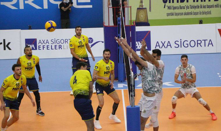 Fenerbahçe deplasmanda kazandı!