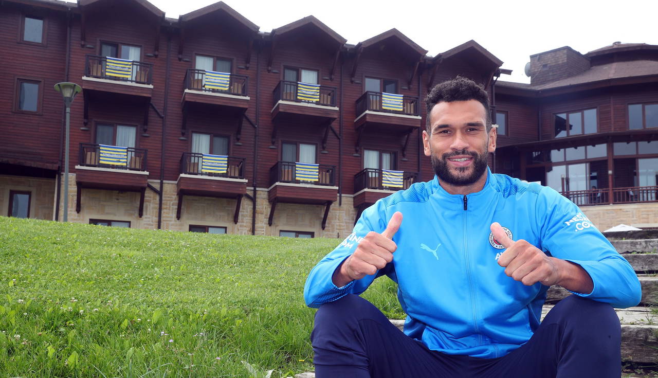 Eski Fenerbahçeli Steven Caulker'dan ayrılık açıklaması