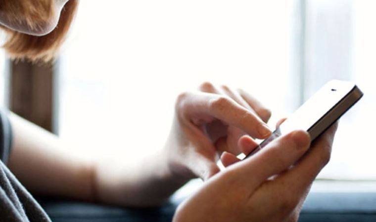 Bu uyarıya dikkat: Cep telefonları bakteri saçıyor