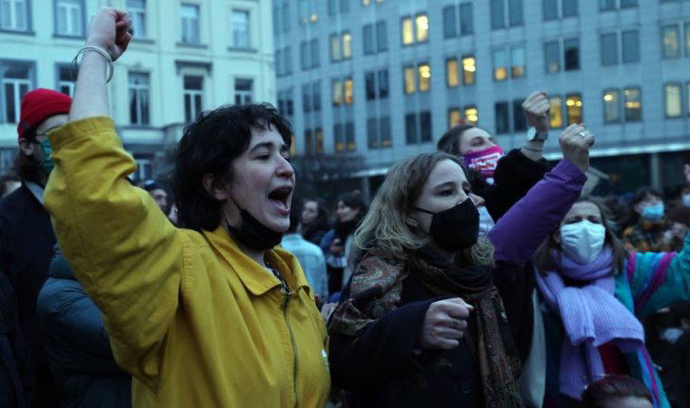 Belçika'da çok sayıda kadın farklı kafelerde içkisine uyuşturucu konularak cinsel istismara uğradı