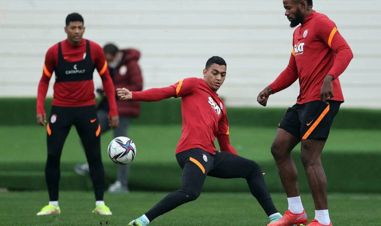 Galatasaray'da Konyaspor'a sürpriz 11