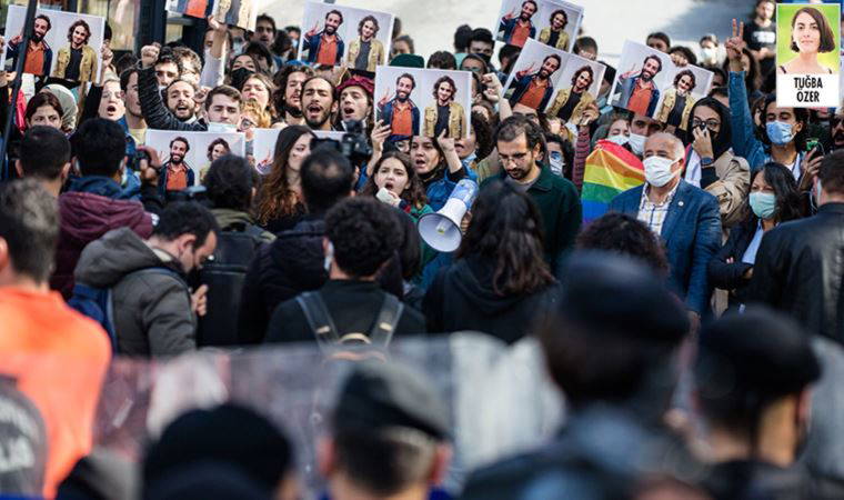 TUTUKLU BOĞAZİÇİ ÖĞRENCİLERİNE EZİYET