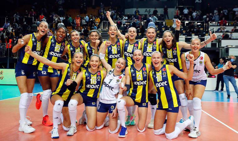 Fenerbahçe Opet, VakıfBank'ı 3-1 mağlup etti