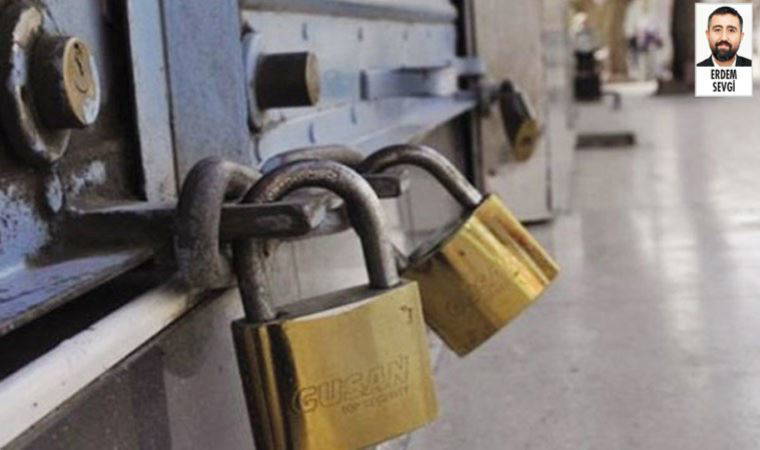 Borcunu ödeyemeyen esnaf, kepenk indiriyor