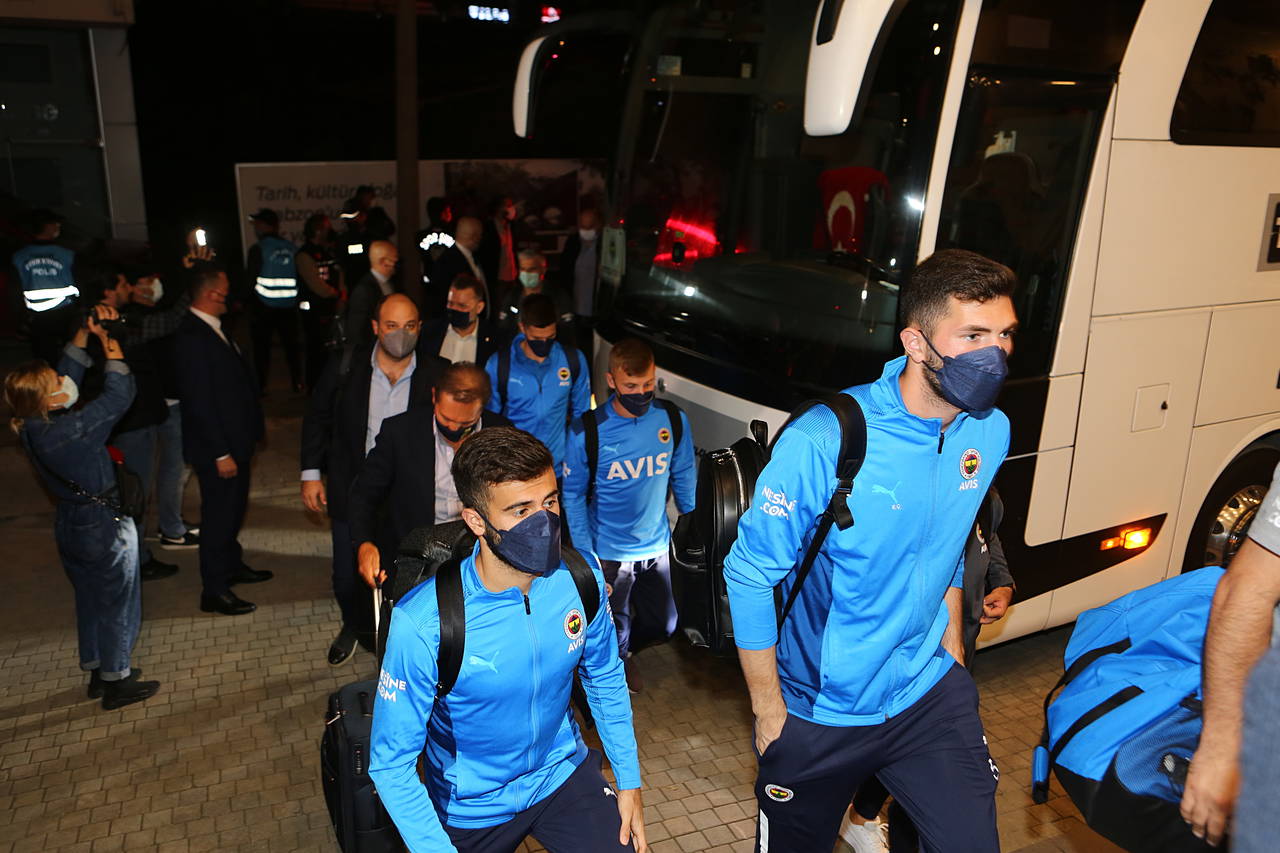 Trabzonspor-Fenerbahçe maçı öncesi gerginlik çıktı