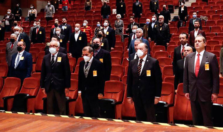 Son dakika... Galatasaray'da 2020 dönemi idari ve mali yönden ibra edildi