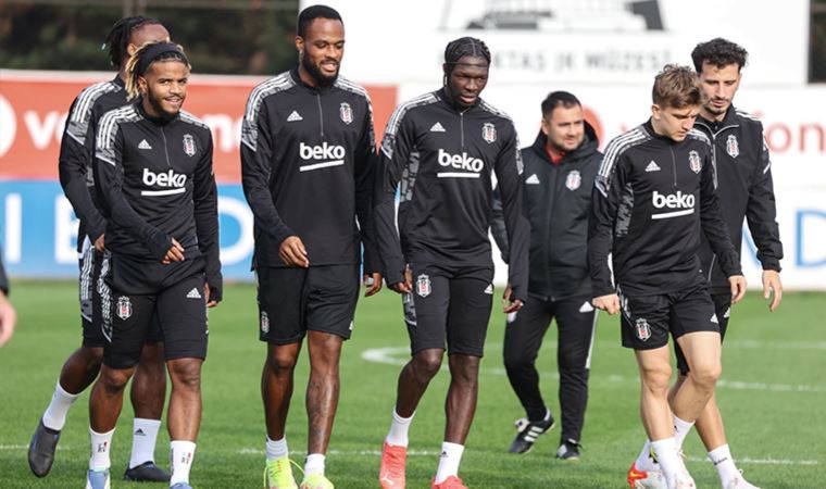 Beşiktaş, Şampiyonlar Ligi'ndeki Sporting maçı kamp kadrosunu açıkladı