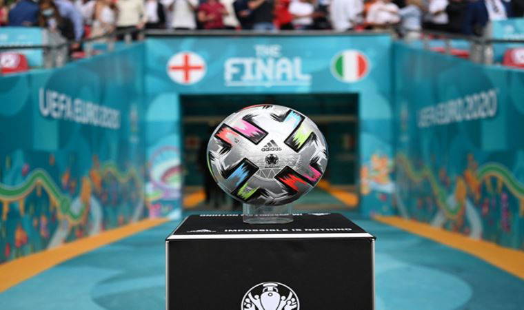 UEFA'dan EURO 2020 finalindeki olaylar nedeniyle İngiltere'ye ceza