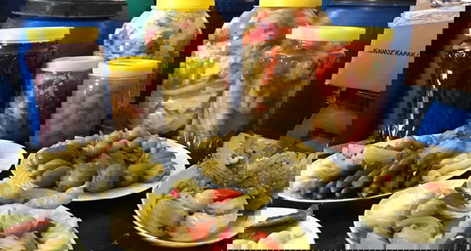 Bu hastalıklarınız varsa turşu tüketimine dikkat