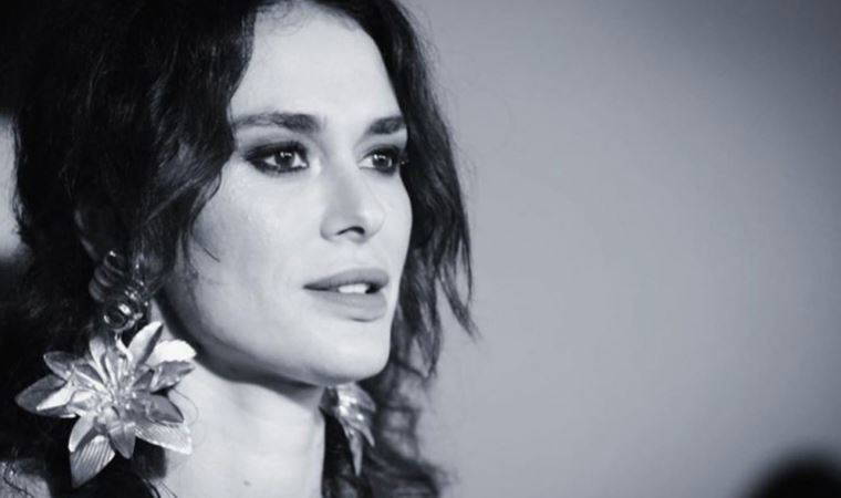 Şarkıcı Ayşe Hatun Önal'ın acı günü: Annesini de aynı nedenle toprağa verdi