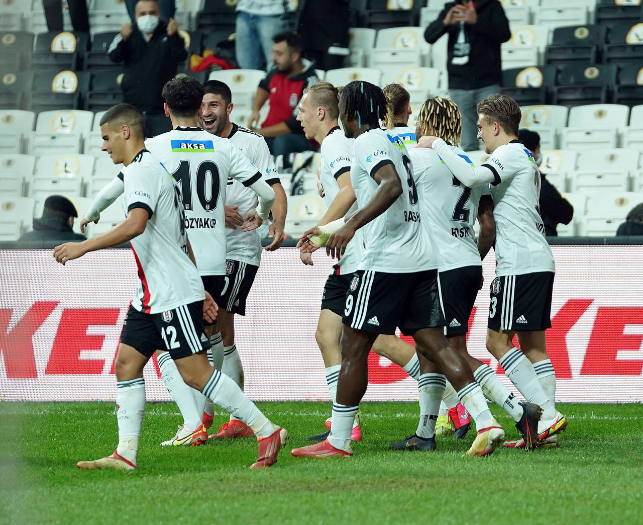 Beşiktaş, evinde Sivasspor'u mağlup etti! Beşiktaş 2-1 Sivasspor