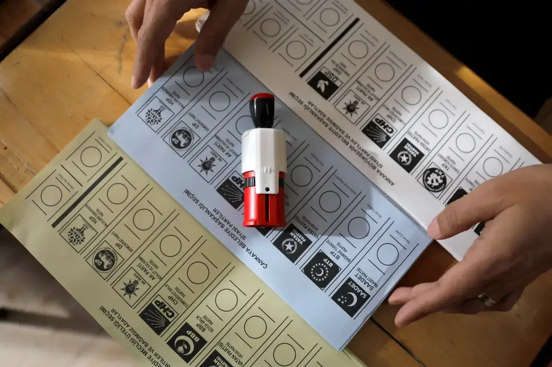 MetroPOLL'den son anket: Makas iyice daraldı