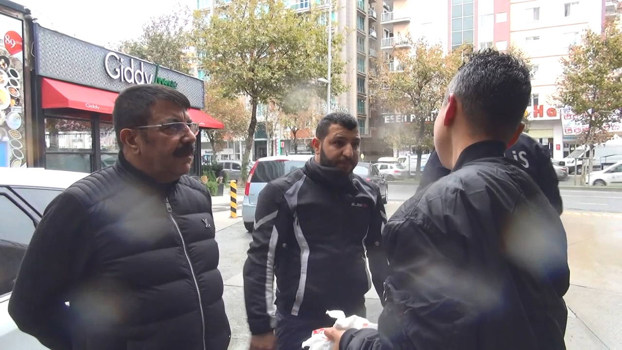 Kadın sürücüye saldırdı, 