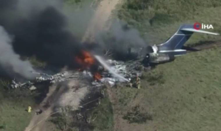 ABD’de 21 kişiyi taşıyan uçak düştü: Tüm yolcu ve mürettebat sağ kurtuldu