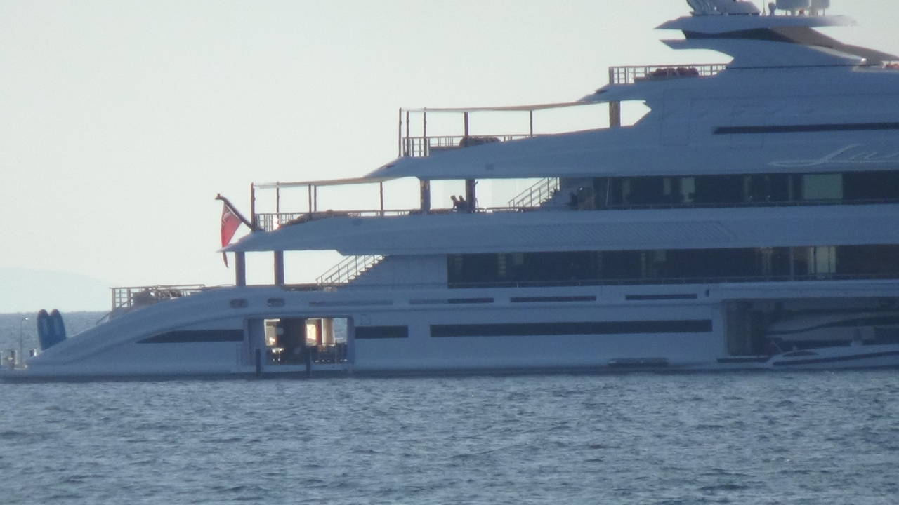 Bill Gates’in yatı Didim açıklarında demirledi