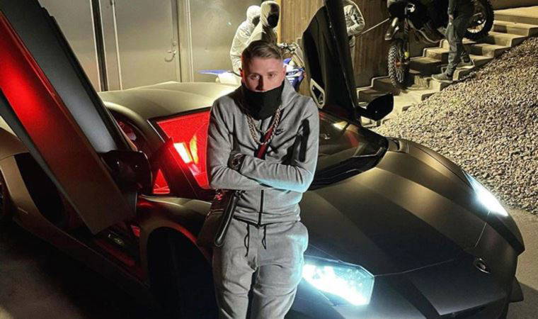 Dünyaca ünlü rapçi Einar, sokak ortasında öldürüldü