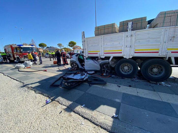 36 saatlik nöbetten çıkan doktor kamyonun altında can verdi