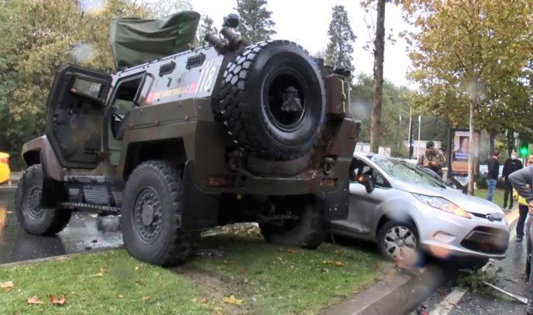 Sarıyer'de zırhlı polis aracı 6 otomobile çarptı: 3 yaralı