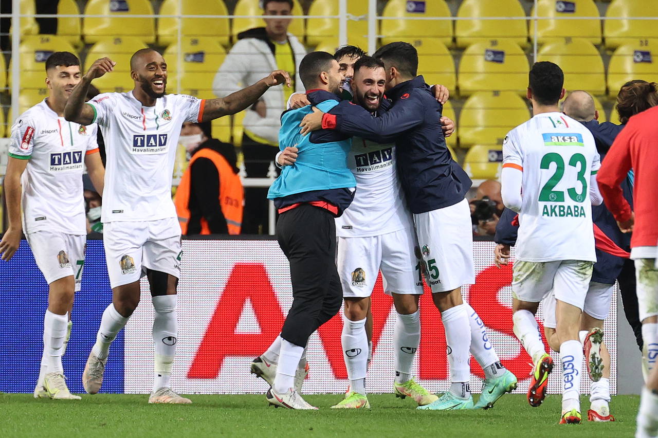 Spor yorumcusu Önder Özen'den Fenerbahçe değerlendirmesi