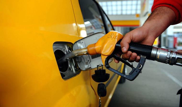 Son Dakika... Resmen açıklandı: Benzine 44 kuruş zam