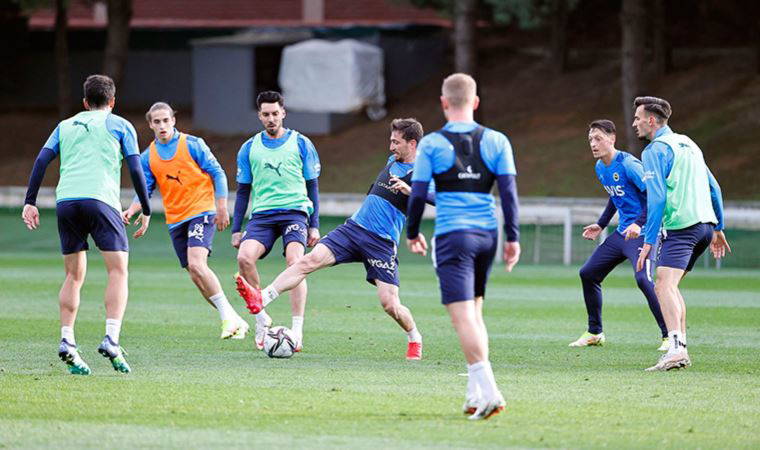 Fenerbahçe, 11.hafta karşılaşması olan Konyaspor maçı hazırlıklarına başladı
