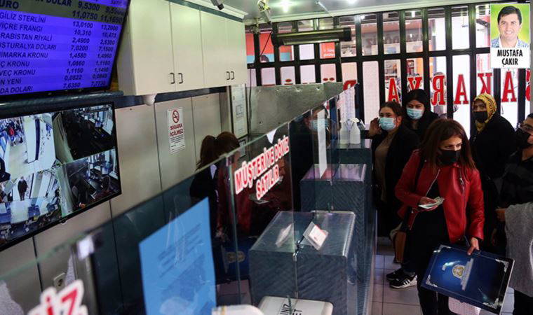 Döviz bozduranlarda işlem sırasında kimlik ibrazı, endişeye neden oldu