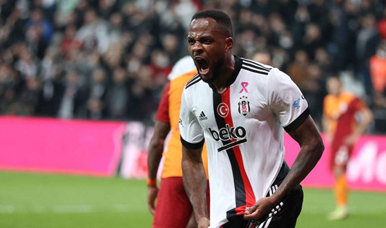 Cyle Larin 9 yıl sonra bir ilke imza attı