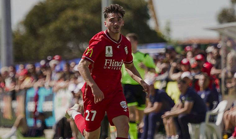 Avustralya'da forma giyen Joshua Cavallo,  eşcinsel olduğunu açıkladı