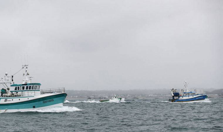 Gerilim artıyor: Fransa, İngiliz balıkçı teknesine el koydu