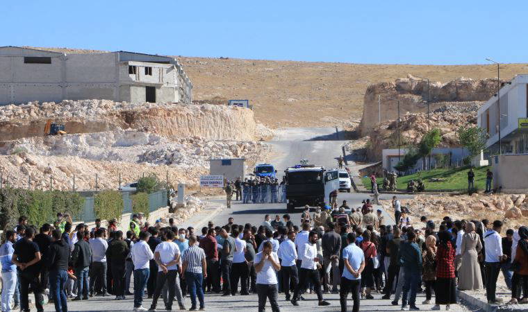 Yüzlerce işçi eylemde: Sendikayı tanımayan işveren fabrikayı kapattı